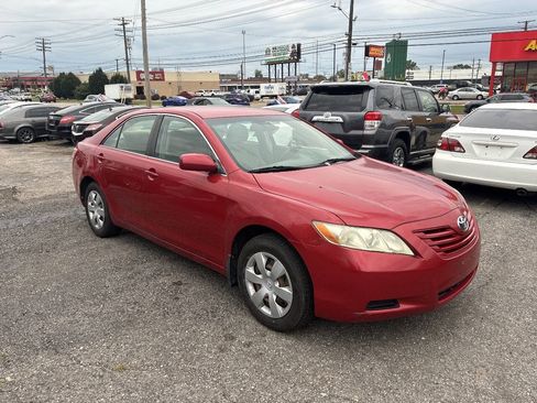 Used 2009 Toyota Camry LE FWD image 3