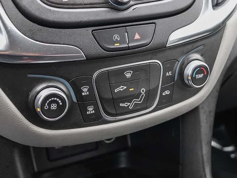 Used 2022 Chevrolet Equinox LT AWD/4WD image 21
