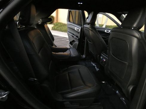 Used 2020 Ford Explorer XLT w/ Equipment Group 202A image 37