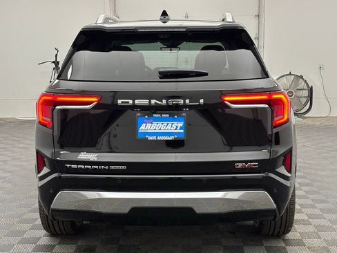 New 2026 GMC Terrain Denali w/ LPO, Floor Liner Package image 9