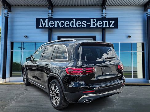 New 2026 Mercedes-Benz GLB 250 4MATIC image 4