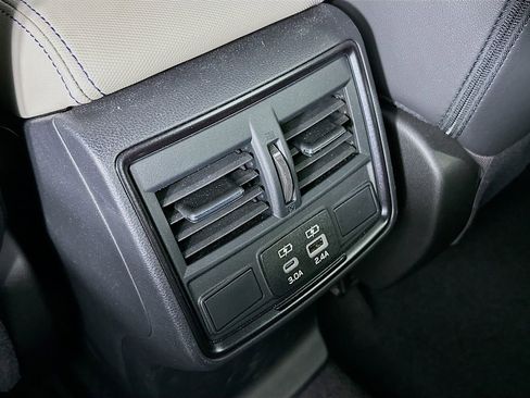 Certified 2025 Subaru Forester Limited image 34