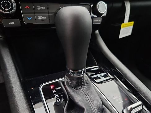 New 2026 Jeep Compass Latitude image 16