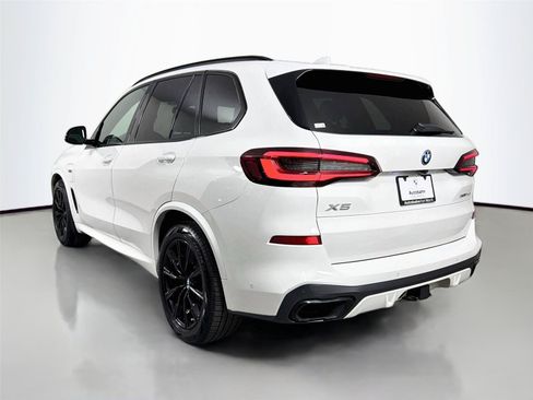 Used 2022 BMW X5 xDrive45e w/ M Sport Package AWD/4WD image 7