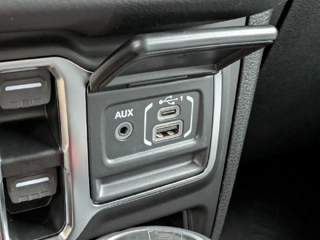 New 2027 Jeep Wrangler Unlimited Sahara AWD/4WD image 22