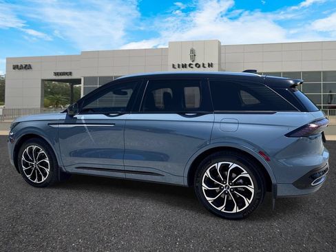 Certified 2025 Lincoln Nautilus Reserve AWD/4WD image 5