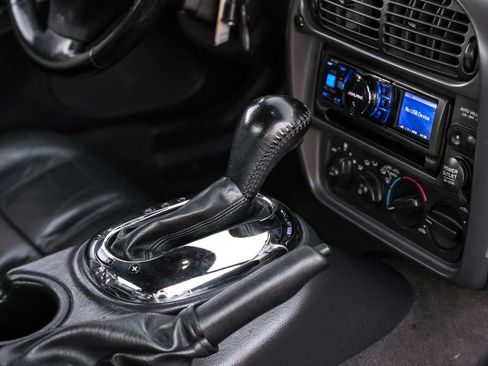 Used 2001 Chrysler Prowler image 17