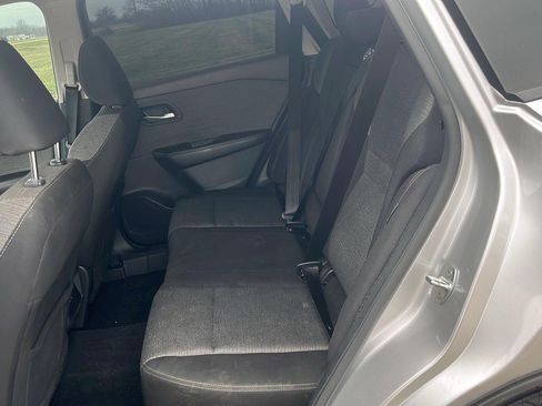 Used 2022 Nissan Rogue SV image 8