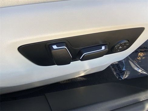 Certified 2025 BMW 530i 530i image 13