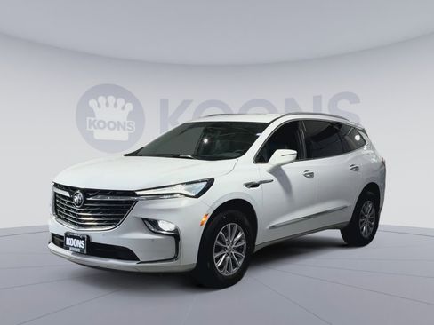 Used 2024 Buick Enclave Essence image 5