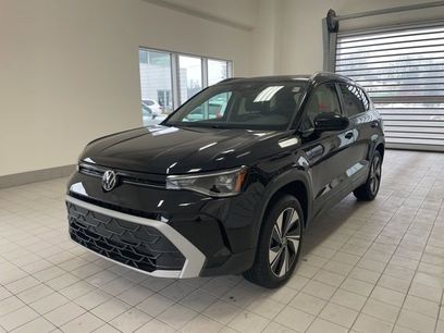 Certified 2025 Volkswagen Taos SE w/ Panoramic Sunroof Package