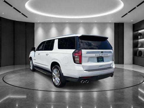 Used 2021 Chevrolet Suburban High Country AWD/4WD image 4