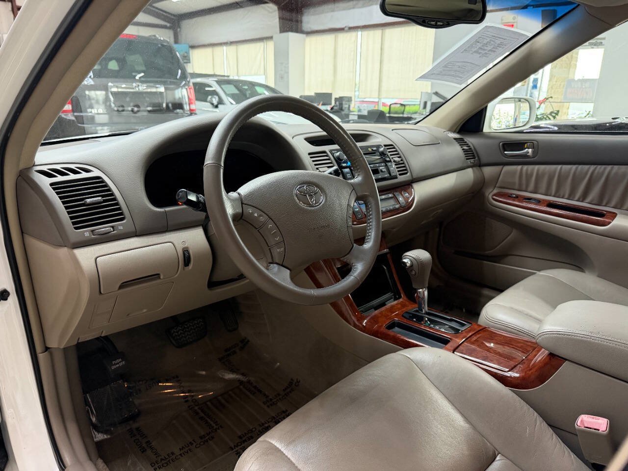 Used 2005 Toyota Camry XLE FWD image 18