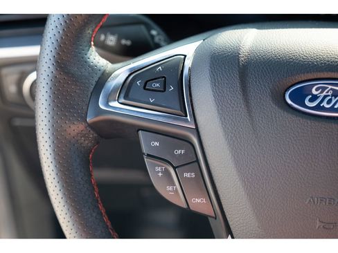 Used 2022 Ford Edge ST-Line AWD/4WD image 19