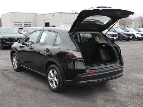 Used 2023 Honda HR-V LX image 7