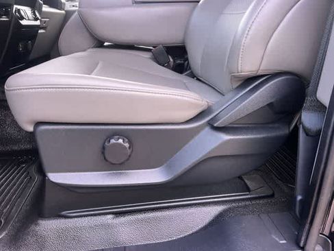 Used 2022 Ford F250 XL w/ Power Equipment Group image 30