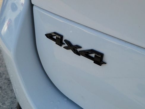 Used 2024 Jeep Grand Cherokee L Altitude AWD/4WD image 7
