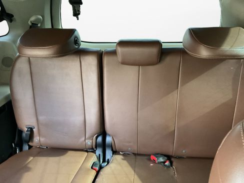 Used 2015 Toyota Sienna Limited image 13