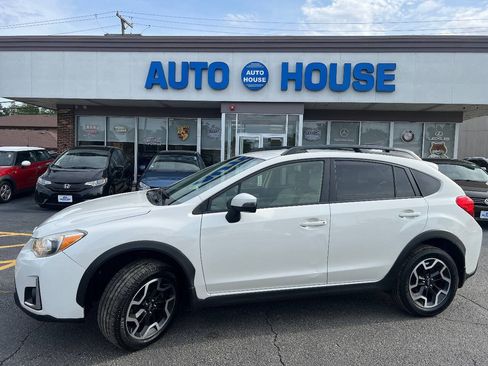 Used 2017 Subaru Crosstrek 2.0i Limited w/ Popular Package #2 AWD/4WD image 1