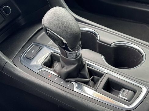 Used 2024 Chevrolet Equinox LT image 34