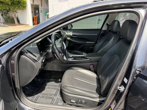 Used 2020 Hyundai Sonata Limited FWD image 16