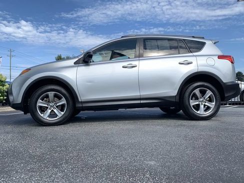 Used 2015 Toyota RAV4 XLE AWD/4WD image 5