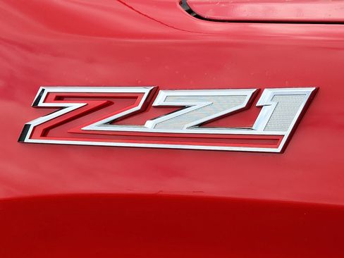 Used 2024 Chevrolet Silverado 1500 LT Trail Boss w/ Convenience Package II image 7