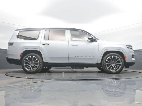 Used 2023 Jeep Grand Wagoneer Series III image 54