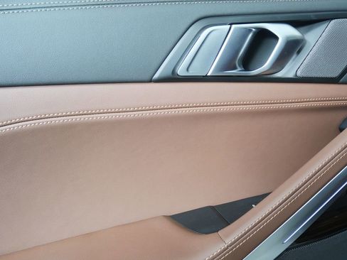 Used 2025 BMW X6 xDrive40i image 13