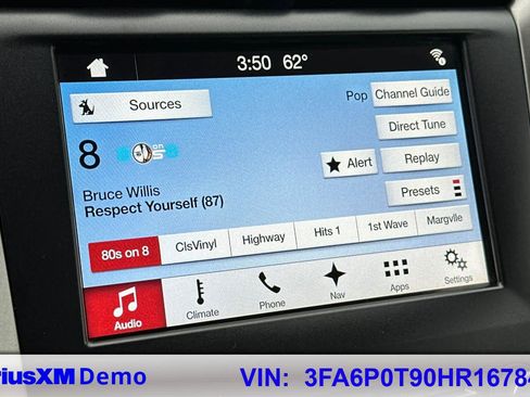 Used 2017 Ford Fusion SE w/ Fusion SE Technology Package image 27