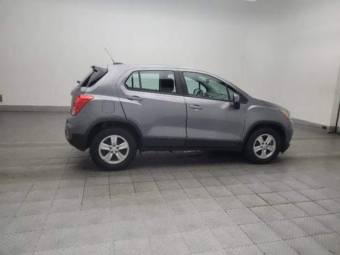 Used 2020 Chevrolet Trax LS FWD image 10