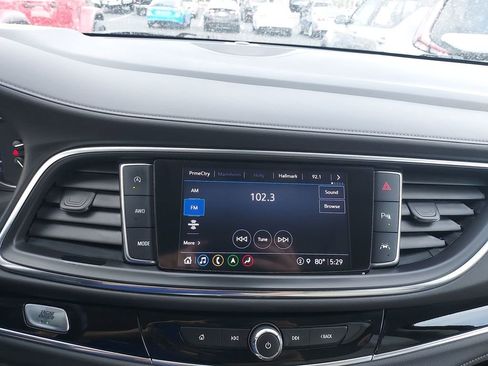 Used 2022 Buick Enclave Avenir w/ Avenir Technology Package image 22