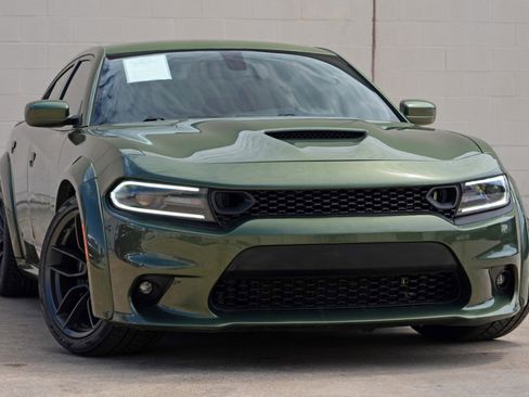 Used 2020 Dodge Charger Scat Pack RWD image 2