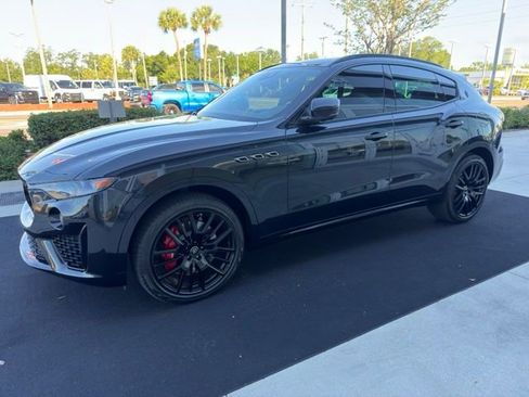 Used 2022 Maserati Levante Modena AWD/4WD image 2