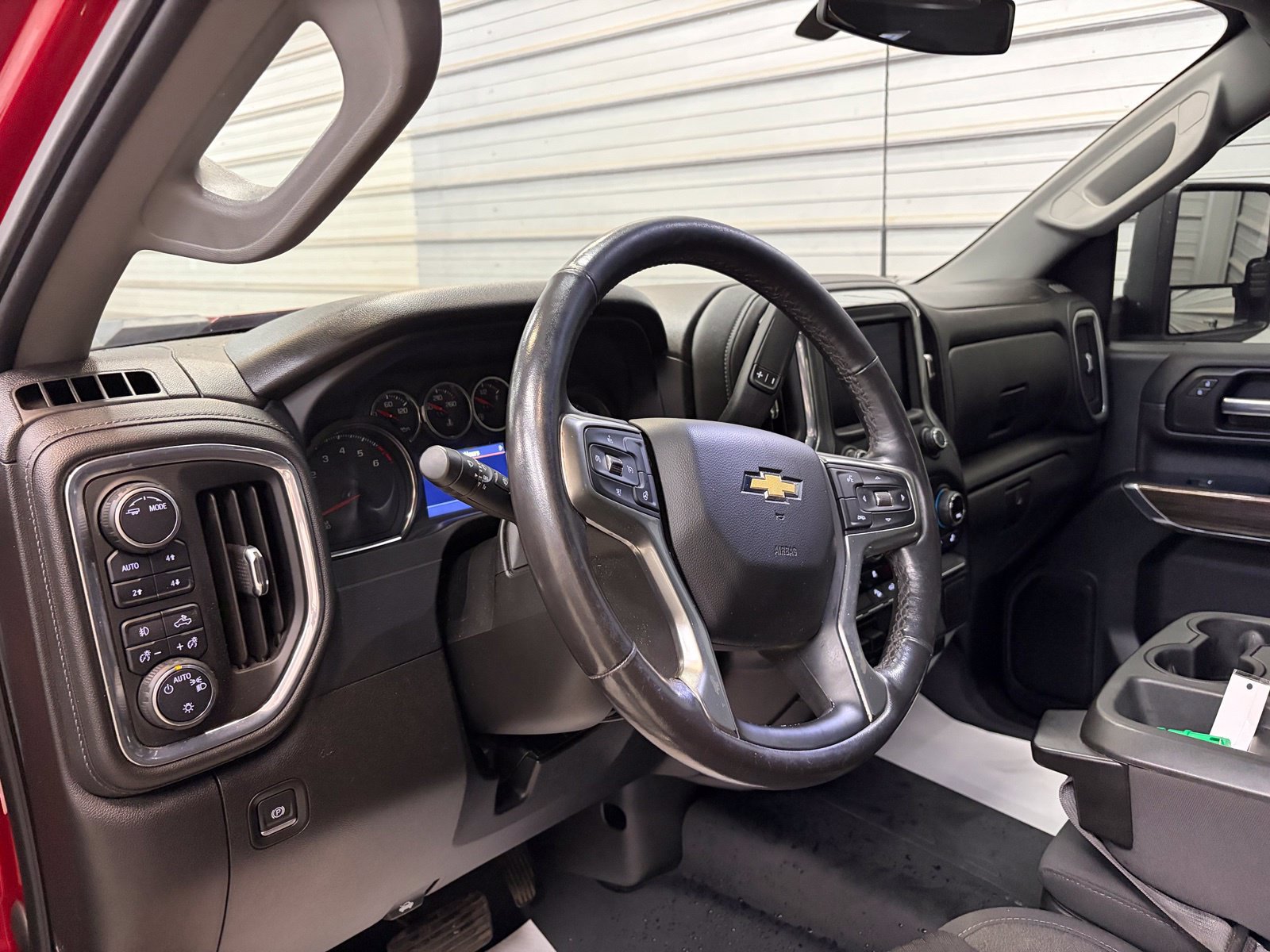 Used 2021 Chevrolet Silverado 2500 LT w/ Convenience Package AWD/4WD image 10