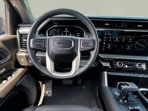 Used 2024 GMC Sierra 1500 Denali w/ Denali Reserve Package AWD/4WD image 8
