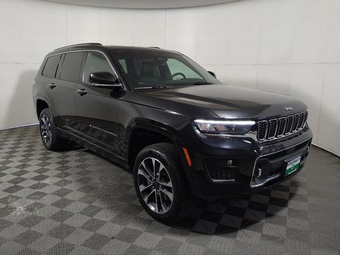 Used 2021 Jeep Grand Cherokee L Overland w/ Luxury Tech Group IV AWD/4WD image 14
