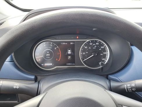 Used 2025 Nissan Versa SV image 7