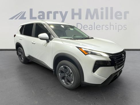 New 2026 Nissan Rogue SV FWD image 7