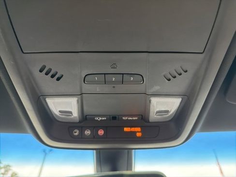 Used 2019 Cadillac XT5 FWD image 29