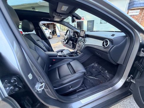 Used 2017 Mercedes-Benz GLA 250 4MATIC image 68