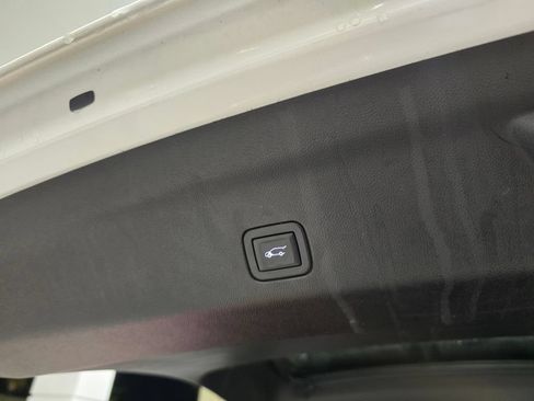 Used 2021 Chevrolet Suburban High Country RWD image 47
