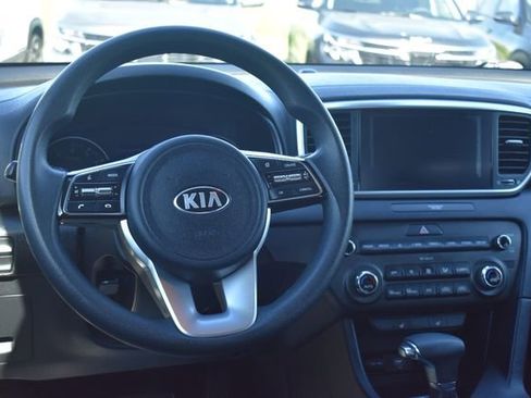 Used 2020 Kia Sportage LX w/ LX Popular Package AWD/4WD image 17