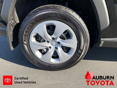 Certified 2025 Toyota RAV4 LE AWD/4WD image 9
