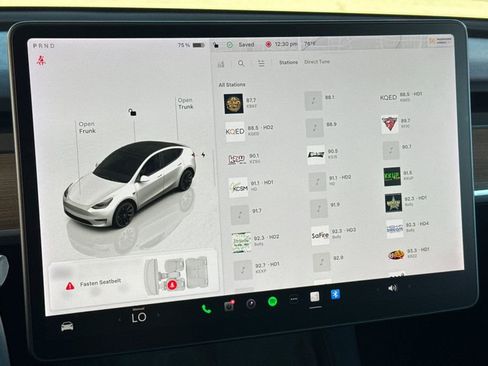 Used 2022 Tesla Model Y Long Range image 16