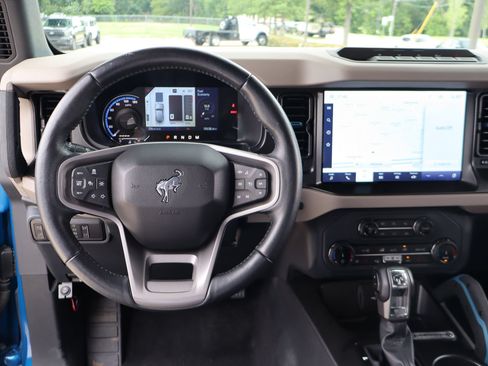 Used 2022 Ford Bronco Wildtrak AWD/4WD image 18