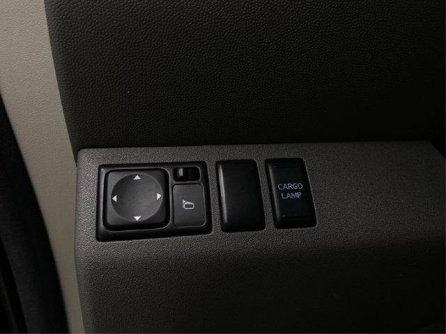 Used 2012 Nissan Frontier SL w/ Moonroof Pkg AWD/4WD image 24