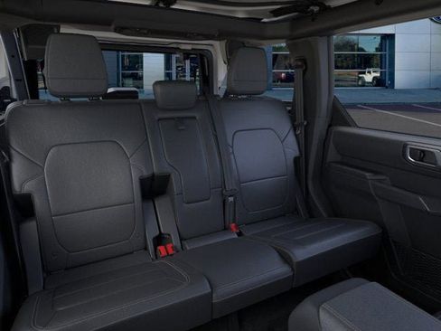 New 2025 Ford Bronco Badlands image 11