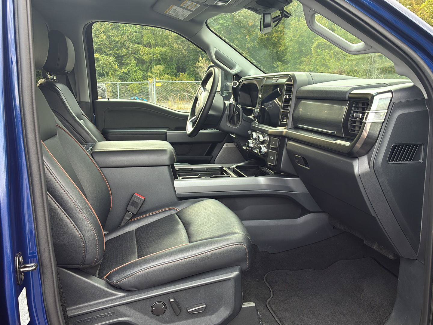 Used 2026 Ford F350 Lariat w/ Lariat Premium Package AWD/4WD image 15