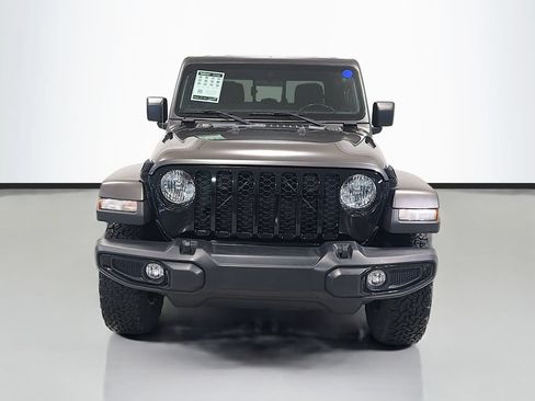 Used 2021 Jeep Gladiator Sport AWD/4WD image 2